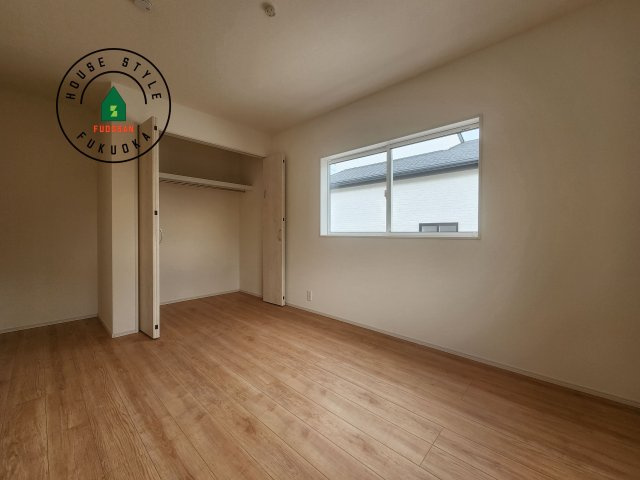 福岡市西区横浜1丁目第1-6棟（3号棟）の洋室|採光良好な洋室は全居室、複層ガラスの遮熱効果と断熱効果で、一年中快適に過ごせます。