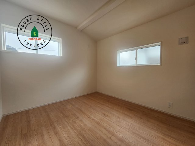 福岡市西区横浜1丁目第1-6棟（3号棟）の和室|和室を上手に活用すると暮らし方の幅が広がります。例えば普段は開け放して、子供の小さいうちはお昼寝や遊びのスペースに。畳はソフトなので転んでもケガをしにくく安心です