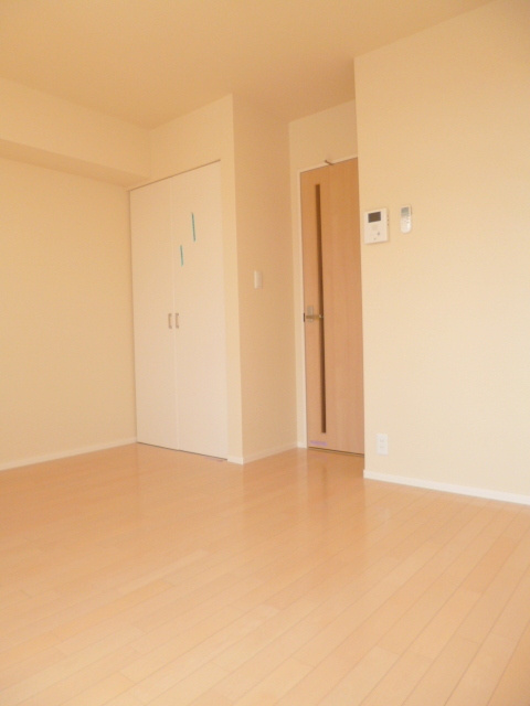 グランドソレイユの居間・リビング|★キレイなフローリングのお部屋です★
