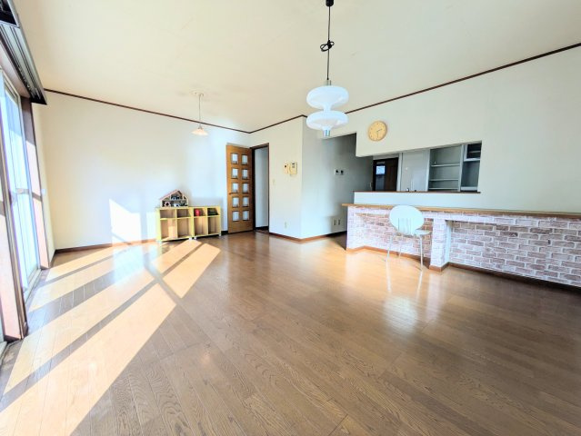 【居間・リビング】 | 守谷市松前台６丁目　中古戸建