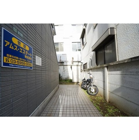 ＣＲＡＤＬＥの外観|駐輪スペース