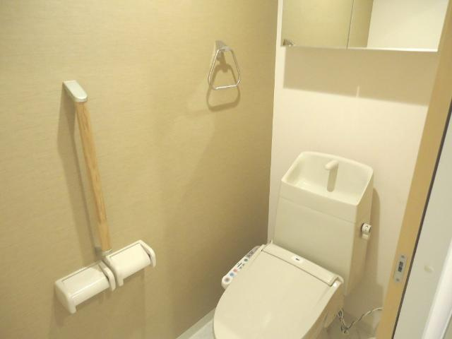 CASA　RIVIERA（カーサ　リヴィエラ）のトイレ|トイレ