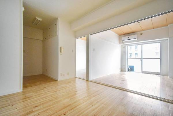 ビレッジハウス芝浦タワー1号棟の居間・リビング|ビレッジハウスの同一物件・同一タイプの間取りの写真です