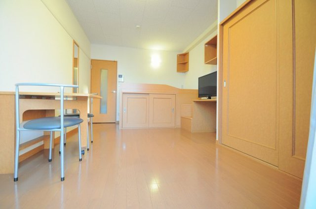 レオパレス西荒屋の居間・リビング|1階居室