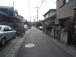 【前面道路含む現地写真】