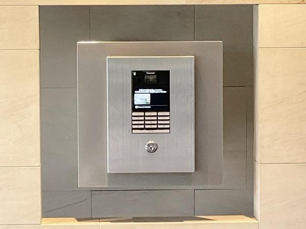 【その他共用部分】 | クレッセントグランコート | オートロックで防犯体制もばっちりです