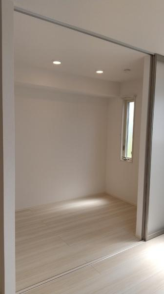 アベニーレ　Ⅰの洋室