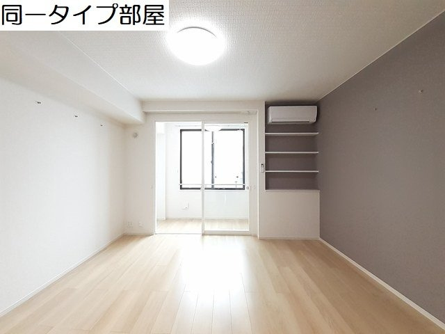 ヴィラージュ・ツボノⅢの内装|明るい色調の室内です