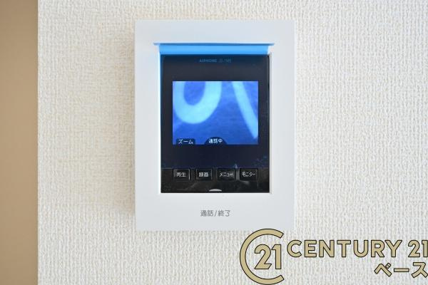 リーブルガーデン萱野 １号棟 ／新築一戸建の内装|■現地撮影写真■ＴＶモニター付きインターホンで防犯対策もバッチリ！来客も一目でわかり安心です！