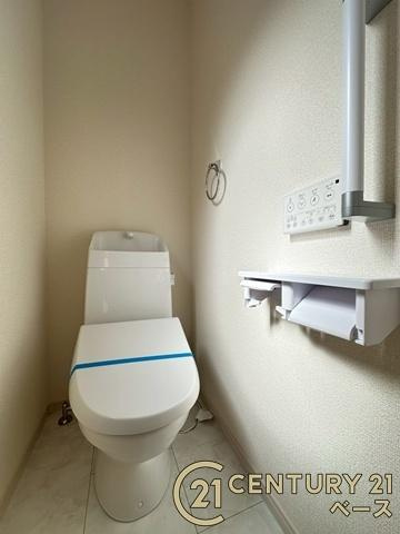リーブルガーデン下田西 ／新築一戸建のトイレ|■現地撮影写真■１・２階ともに清潔感ある綺麗なお手洗を完備！