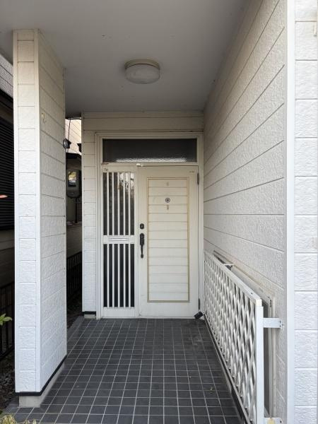 岡崎市矢作町西林寺・中古戸建の玄関|訪れる人を心地よく迎え入れます。