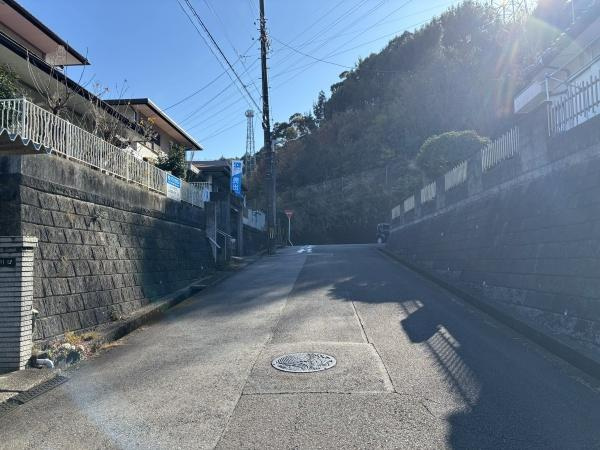 岡崎市本宿町・中古戸建の前面道路含む現地写真|前面道路です。