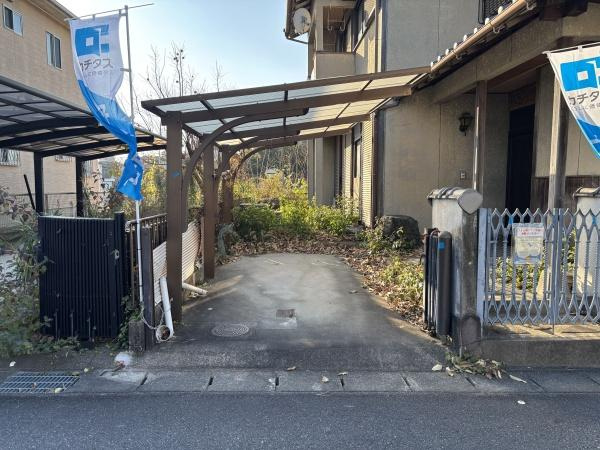 岡崎市伊賀町3丁目・中古戸建の駐車場|１台駐車できます！