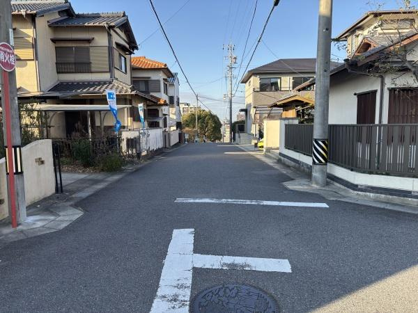 岡崎市伊賀町3丁目・中古戸建の前面道路含む現地写真|前面道路です。