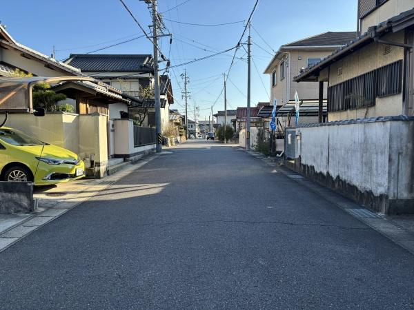 岡崎市伊賀町3丁目・中古戸建の前面道路含む現地写真|前面道路です。