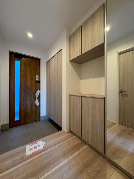 横浜市戸塚区舞岡町の新築一戸建の玄関