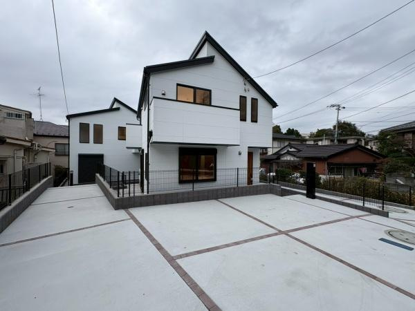 横浜市戸塚区舞岡町の新築一戸建の前面道路含む現地写真