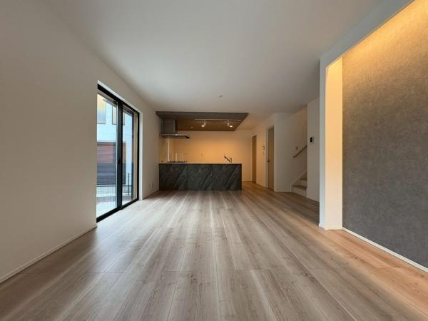 横浜市戸塚区舞岡町の新築一戸建の居間・リビング