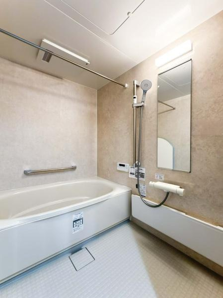 ヒルトップ横濱根岸セントラルコートの浴室