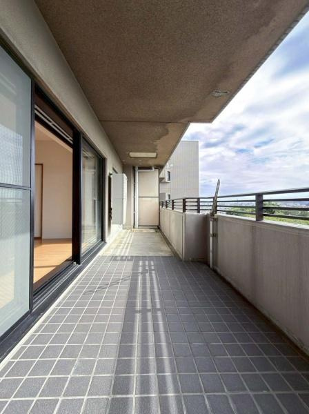 ヒルトップ横濱根岸セントラルコートのバルコニー