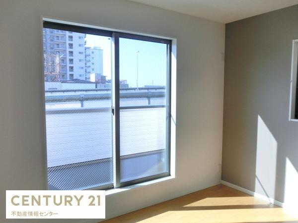 【その他】 | 竹島３丁目　建築条件付宅地 | 　建築参考プラン（間取り図面参照）
　延床面積：８９.３２平米
　間取り：４ＬＤＫ
　価格：２０８０万円