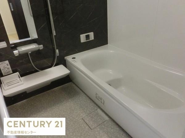 【その他】 | 竹島３丁目　建築条件付宅地 | 　建築参考プラン（間取り図面参照）
　延床面積：８９.３２平米
　間取り：４ＬＤＫ
　価格：２０８０万円