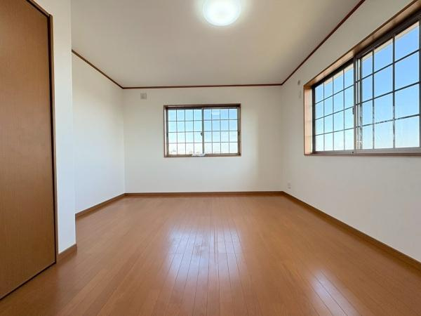 川崎市多摩区南生田２丁目の中古一戸建の子供部屋|子供部屋8.2帖！お子様部屋にもできる広さですので、ご家族構成の変化にも対応できそうですね。