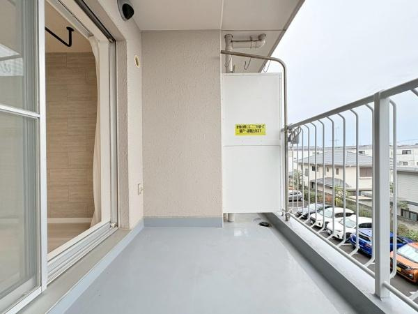 多摩川久地パークハイツのバルコニー|陽当たり良好のバルコニー・お布団も・お洗濯も沢山干せます。