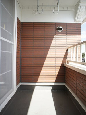 【バルコニー】 | コンフォートＢ | 日当たり良好！お洗濯物がたくさん干せます♪