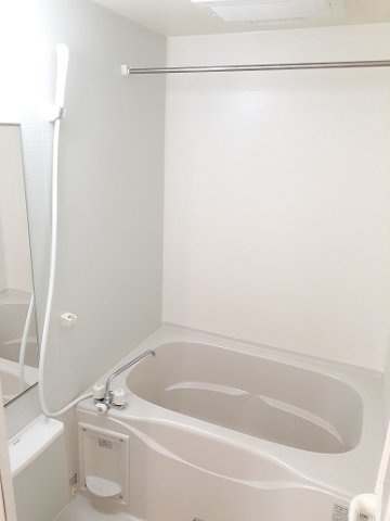 シェーネ　Ａの浴室