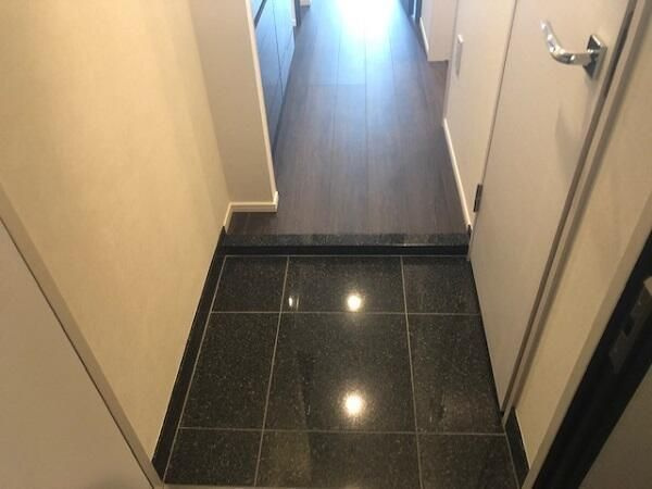 ＡＸＡＳレジデンス目黒東の玄関