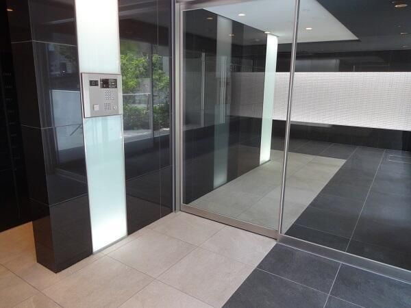 ＡＸＡＳレジデンス目黒東のエントランス