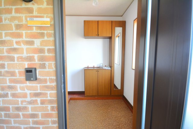 【玄関】 | 田川市奈良バルク売り | Vivir石川203号室