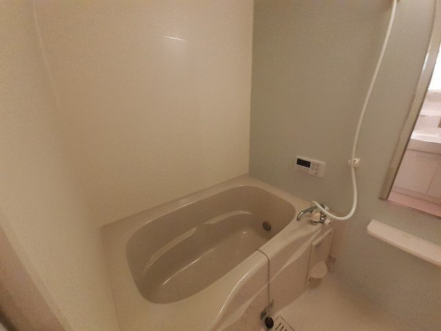 パグ－ロ　（ＰＡＧＵＲＯ）の浴室