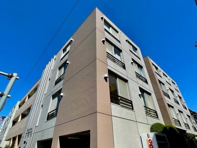 レジディア駒沢大学の外観