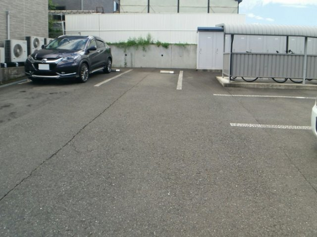 セジュールリモンの駐車場