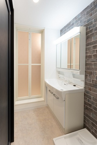 Prive上安の洗面所