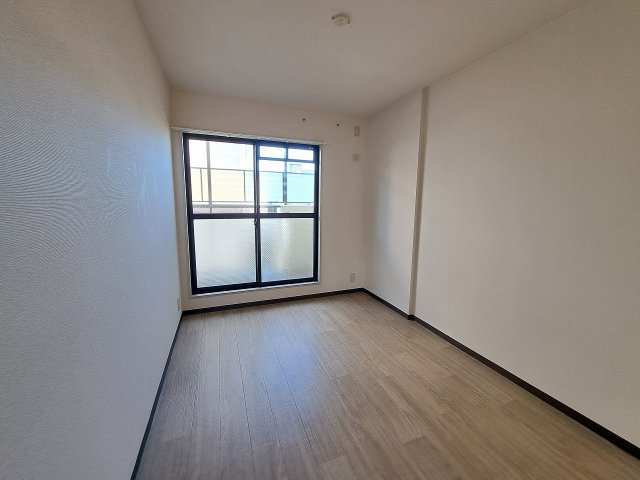 キフエ・ヒミトSAの洋室