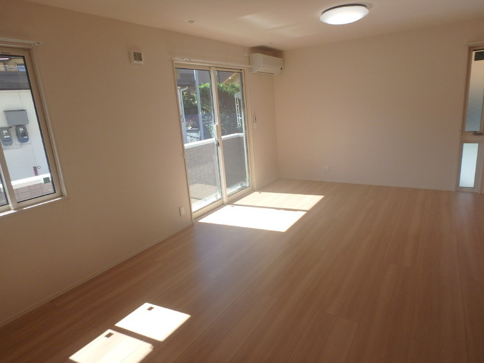 グローリアス　Ⅲの居間・リビング