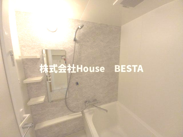 プリオーレ新開地の浴室