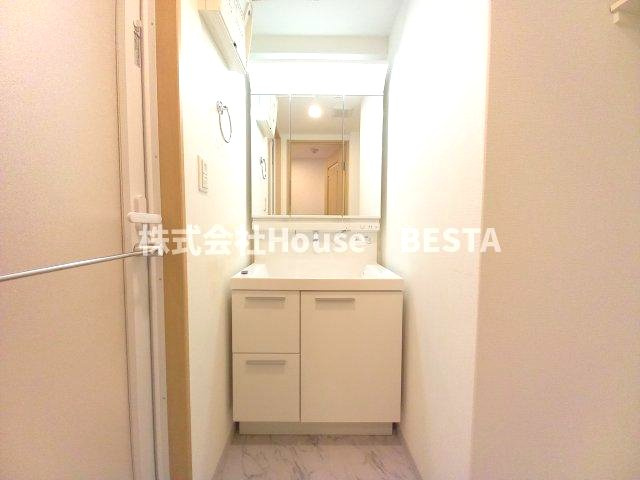 プリオーレ新開地の独立洗面台