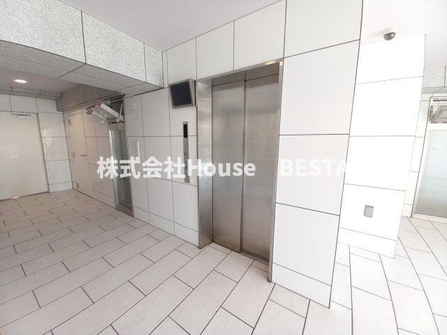 プリオーレ新開地のロビー