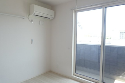 【居間・リビング】 | ブランネージュ新山口Ⅱ | 同間取り別部屋写真です。