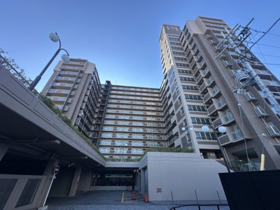 【外観】 | セントラルステージ光明池 | 【洗面台新規交換】ゆとりのある洗面所ですよ！家族そろって身支度出来ますね！