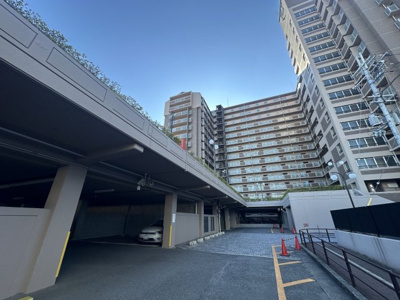 【外観】 | セントラルステージ光明池 | 【トイレ新規交換】温水便座洗浄便座ですので、寒い日も温かい便座で安心して使用していただけますよ！