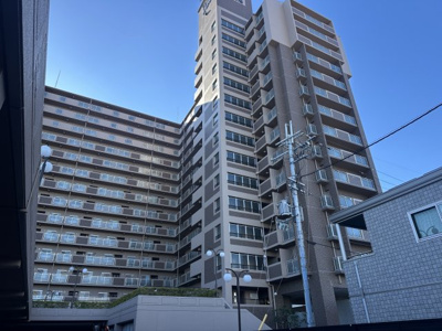 【外観】 | セントラルステージ光明池 | 周辺にはスーパーや薬局など、商業施設がそろっていますよ！とても住みやすい環境ですよ♪