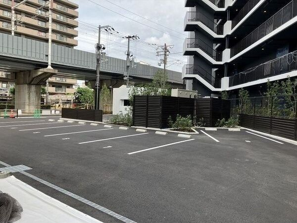 アーバンパーク淡路の駐車場