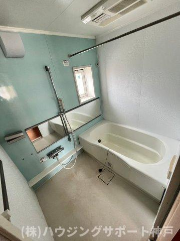 ロイヤルサニーハイツの浴室