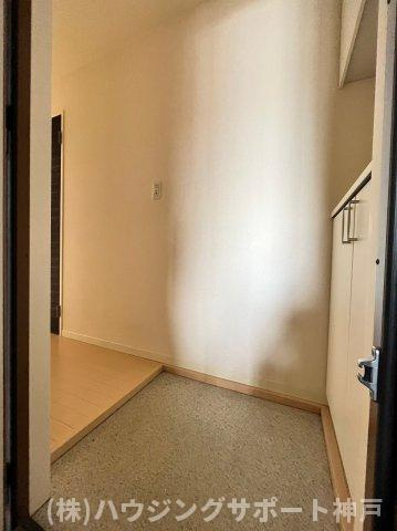 ロイヤルサニーハイツの玄関