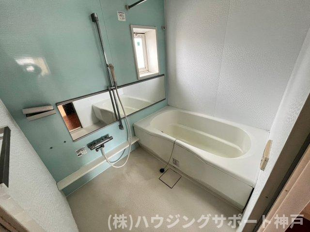 ロイヤルサニーハイツの浴室